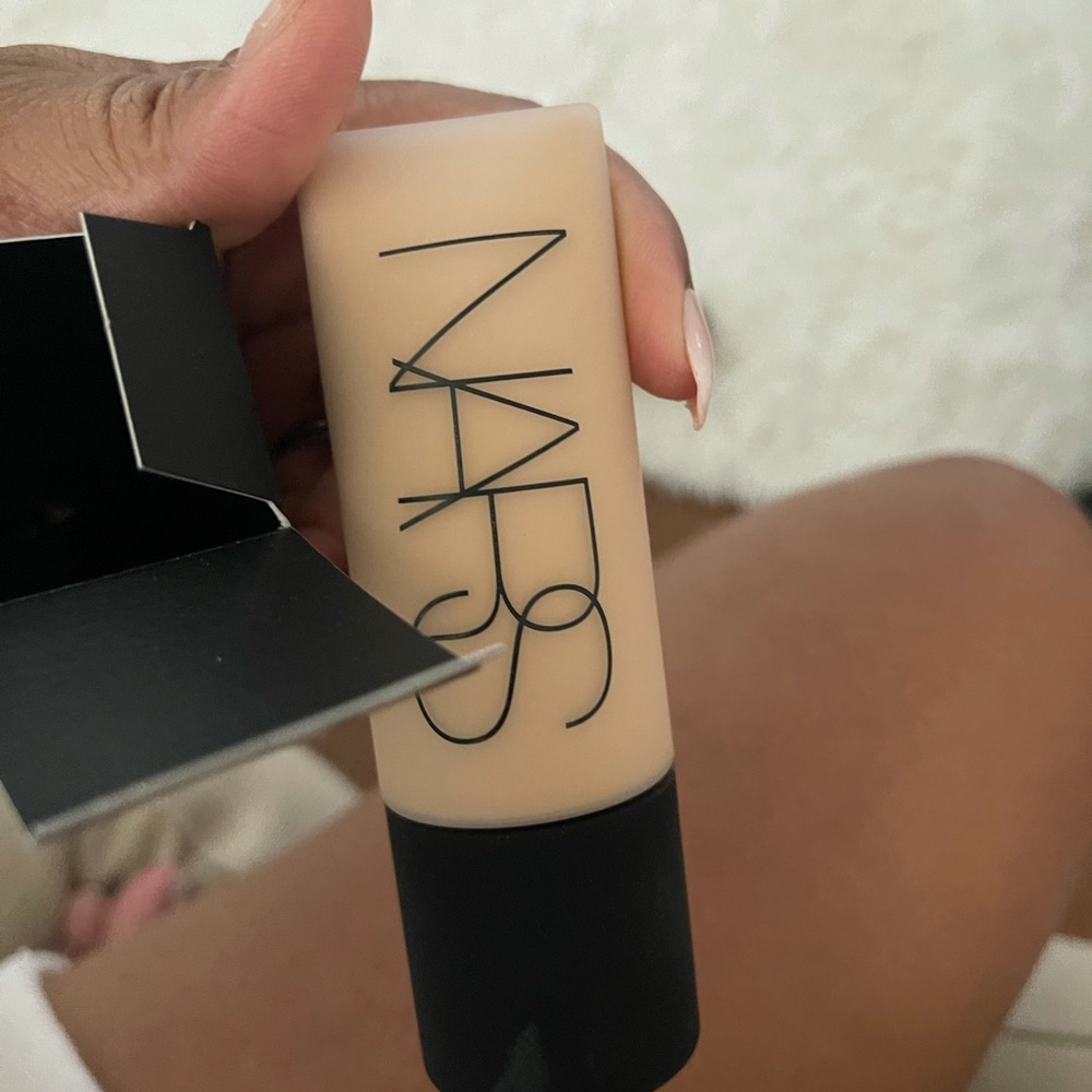 NARS soft matte Medium 4 Barcelona